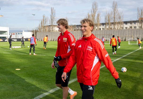 Soccer, Men, Season 2025 2026, 1 Bundesliga, 1 FC Union Berlin, Training, f l Tom Rothe 1 FC Union Berlin , Leopold Querfeld 1 FC Union Berlin , 25 11 2025, Copyright: xMatthiasxKochx