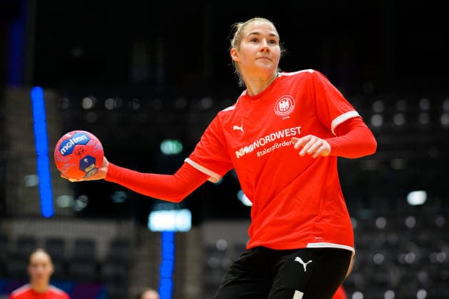 Handball, Women Germany Training Goalkeeper Katharina Filter Germany Stuttgart Porsche Arena Baden Württemberg Germany