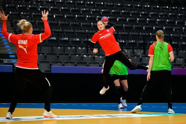 Handball, Women Germany Training from left Goalkeeper Katharina Filter Germany , Nina Engel Germany Stuttgart Porsche Arena Baden Württemberg Germany