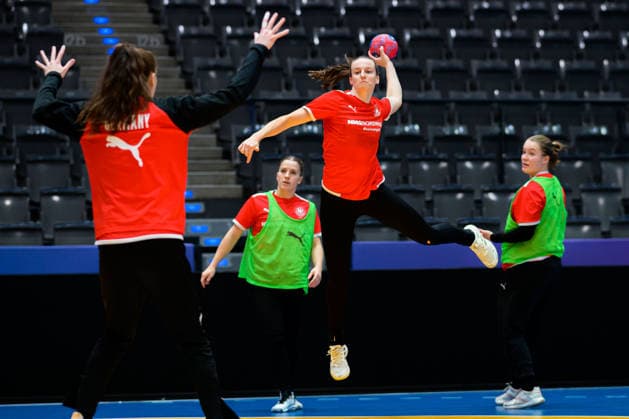 Handball, Women Germany Training from left Goalkeeper Sarah Wachter Germany , Julia Maidhof Germany Stuttgart Porsche Arena Baden Württemberg Germany