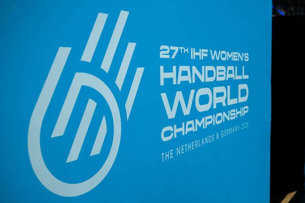 Handball, Women Germany Training Logo Handball World Championship, World Championship, Symbol, Feature Stuttgart Porsche Arena Baden Württemberg Germany