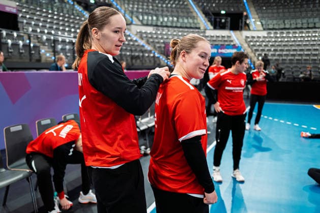 Handball, Women Germany Training Press conference Nieke Kühne Kuehne Germany , Lisa Antl Germany Stuttgart Porsche Arena Baden Württemberg Germany