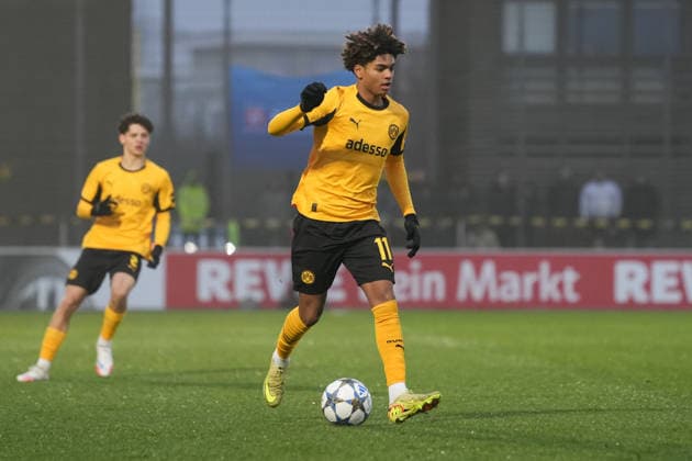 Tuesday, 25 11 2025 Season 2025 2026 5 Matchday UEFA Youth League at BVB Fußballpark Hohenbuschei, Dortmund, Germany BV Borussia Dortmund U19 Villarreal FC U19 Mathis Albert BVB