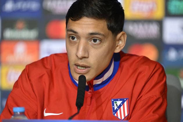 Ahead of UEFA Champions League match - Atletico Madrid v Inter MADRID, SPAIN – NOVEMBER 25: Atletico Madrid head coach Diego Simeone and player Nahuel Molina (seen) attend a press conference, PK, Pressekonferenz at Riyadh Air Metropolitano Stadium ahead of the UEFA Champions League week 5 match between Atletico Madrid and Inter in Madrid, Spain on November 25, 2025. Team player Nahuel Molina also joined the media session. Burak Akbulut Anadolu Madrid Spain. Editorial use only. Please get in touch for any other usage.  Copyright: x2025xAnadoluxBurakxAkbulutx