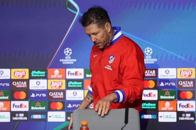 November 25, 2025, Madrid, Madrid, SPAIN: Diego Simeone, head coach of Atletico de Madrid, attends the press conference, PK, Pressekonferenz ahead of the UEFA Champions League 2025 26 match between Atletico de Madrid and Inter Milan at Riyadh Air Metropolitano stadium on November 25, 2025 in Madrid, Spain Madrid SPAIN - ZUMAa181 20251125_zaa_a181_006 Copyright: xIrinaxR.xHipolitox