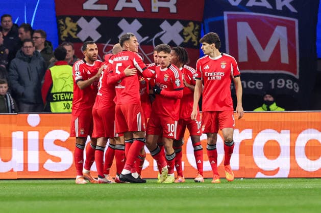 2025-11-25 AFC Ajax v SL Benfica - UEFA Champions League 2025 26 League Phase MD5 AMSTERDAM, NETHERLANDS - NOVEMBER 25: Samuel Dahl of SL Benfica celebrates with teammates after scoring his teams first goal during the UEFA Champions League 2025 26 League Phase MD5 match between AFC Ajax and SL Benfica at Johan Cruyff Arena on November 25, 2025 in Amsterdam, Netherlands. Amsterdam Johan Cruyff Arena Netherlands Content not available for redistribution in The Netherlands directly or indirectly through any third parties. Copyright: xBenxGalx