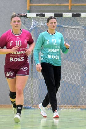 Marie Kristin Weiss (TusSies Metzingen, 12) im Tor Jubel nach Parade TusSies Metzingen vs. Brasilien, Handball, Testspiel, Saison 2025 2026, 25.11.2025 TusSies Metzingen vs. Brasilien, Handball, Testspiel, Saison 2025 2026, 25.11.2025 Holzgerlingen Copyright: xEibner-Pressefoto TobiasxBaurx EP_TBR