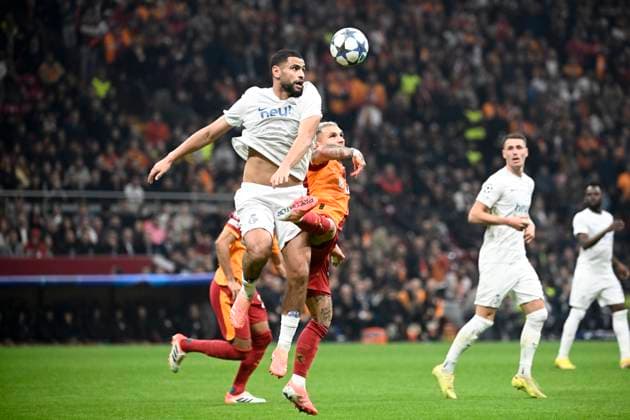 Galatasaray v Royale Union Saint-Gilloise - UEFA Champions League ISTANBUL, TURKEY - NOVEMBER 25 : Zorgane Adem midfielder of Union Saint-Gilloise and Torreira Lucas midfielder of Galatasaray during the UEFA Champions League 2025 26 League Phase MD5 match between Galatasaray and Royale Union Saint-Gilloise on November 25, 2025 in Istanbul, Turkey, 25 11 2025 Istanbul Turkey  Copyright: xPeterxDexVoechtx