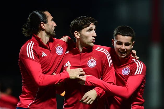 UEFA Champions League -Olympiacos Training Session - Olympiacos players attend a traiining session ahead of the UEFA Champions League Phase matchday 5 soccer match between Olympiacos and Real Madrid in Piraeus, Greece, 25 November 2025. IMAGO ONE INCH PRODUCTIONS PIRAEUS GREECE Copyright: xONExINCHxPRODUCTIONSx 6749385