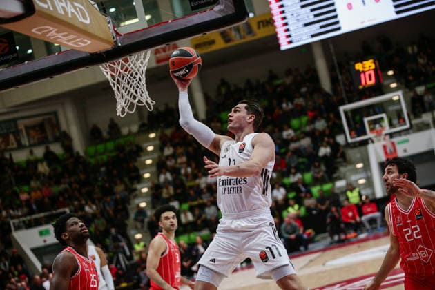 Real Madrid s Mario Hezonja in action during the Euroleague game between Hapoel IBI Tel Aviv vs Real Madrid - Arena Botevgrad in Botevgrad, Bulgaria on November 25, 2025  Copyright: xIvanxSxIvanov IPAxSportx xipa-agency.netx xx IPA_68371640 IPA_Agency_IPA68371640