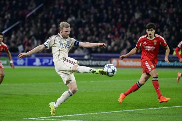 AMSTERDAM - Davy Klaassen of AFC Ajax during the Champions League match between AFC Ajax and Benfica at the Johan Cruijff ArenA on November 25, 2025, in Amsterdam, Netherlands. ANP OLAF KRAAK UEFA Champions League Matchday 5 2025-2026 xVIxANPxSportx xxANPxIVx 543052465 originalFilename: 543052465.jpg