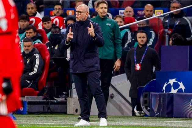 head coach Fred Grim of AFC Ajax gestures AFC Ajax v SL Benfica, UEFA Champions League 2025 26 League Phase MD5, AFC Ajax v SL Benfica, Johan Cruijff Arena, November 25, 2025, Amsterdam, Netherlands.