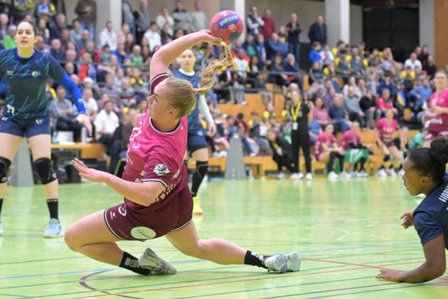 Svenja Demmel TusSies Metzingen, 21 TusSies Metzingen vs Brazil, handball, test match, season 2025 2026, 25 11 2025 TusSies Metzingen vs Brazil, handball, test match, season 2025 2026, 25 11 2025 Holzgerlingen Copyright: xEibner-Pressefoto TobiasxBaurx EP_TBR