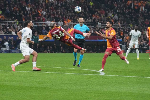 ISTANBUL, TURKEY - NOVEMBER 25: Lucas Torreira of Galatasaray A.S. during the UEFA Champions League 2025 26 League Phase MD5 match between Galatasaray A.S. and R. Union Saint-Gilloise at Rams Park Stadium on November 25, 2025 in Istanbul, Turkey. (Photo by Seskimphoto ) Galatasaray A.S. vs Union Saint-Gilloise- UEFA Champions League 2025 26 League Phase MD5 match 