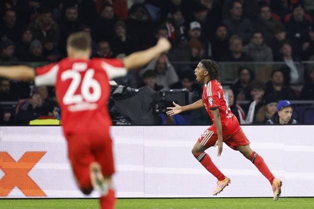 AMSTERDAM - (l-r) Samuel Dahl of SL Benfica and Leandro Barreiro of SL Benfica celebrate the 0-2 goal during the Champions League match between AFC Ajax and SL Benfica at the Johan Cruijff ArenA on November 25, 2025, in Amsterdam, Netherlands. ANP HOLLANDSE HOOGTE MAURICE VAN STEEN UEFA Champions League Matchday 5 2025-2026 xVIxANPxSportx xMauricexvanxSteenxIVx 543059524 originalFilename: 543059524.jpg