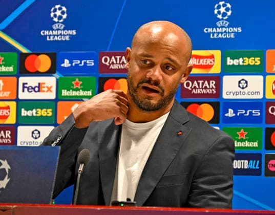 25 11 2025, Football UEFA Champions League 2025 2026 Press conference of FC Bayern Munich the day before the match FC Arsenal FC Bayern Munich, at the Emirates Stadium London England Coach Vincent Kompany FC Bayern Munich at the press conference