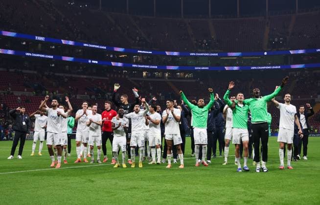 Union s players celebrate after winning a soccer game between Turkish Galatasaray SK and Belgian Royale Union Saint-Gilloise on Tuesday 25 November 2025 in Istanbul, Turkey, on day 5 of the League phase of the UEFA Champions League tournament. VIRGINIExLEFOUR  x144223448x