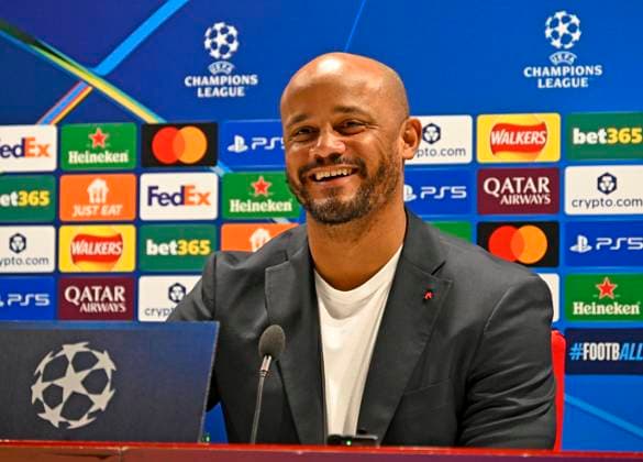 25 11 2025, Football UEFA Champions League 2025 2026 Press conference of FC Bayern Munich the day before the match FC Arsenal FC Bayern Munich, at the Emirates Stadium London England Coach Vincent Kompany FC Bayern Munich at the press conference