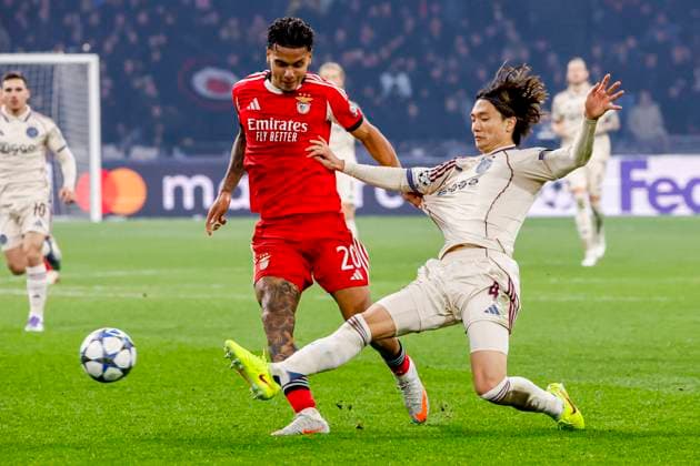 Richard Rios of Benfica and Ko Itakura of AFC Ajax battle for the ball AFC Ajax v SL Benfica, UEFA Champions League 2025 26 League Phase MD5, AFC Ajax v SL Benfica, Johan Cruijff Arena, November 25, 2025, Amsterdam, Netherlands.