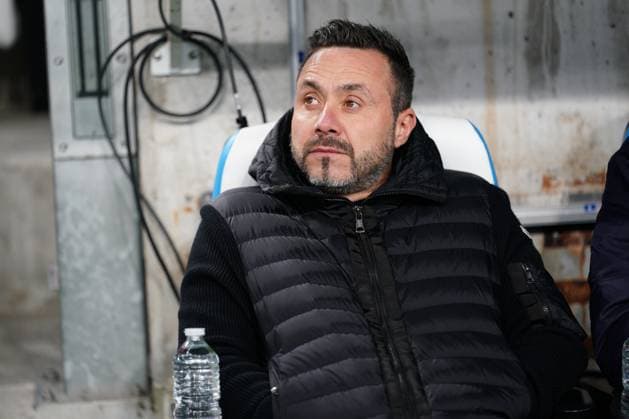 Marseille coach Roberto De Zerbi Marseille v Newcastle United, UEFA Champions League, Group Stage, Football, Orange Velodrome, Marseille, France- 25 Nov 2025Marseille Orange Vélodrome France EDITORIAL USE ONLY No use with unauthorised audio, video, data, fixture lists, club league logos or live services. Online in-match use limited to 120 images, no video emulation. No use in betting, games or single club league player publications.  Copyright: xDavexWinter Shutterstockx 15918266aa