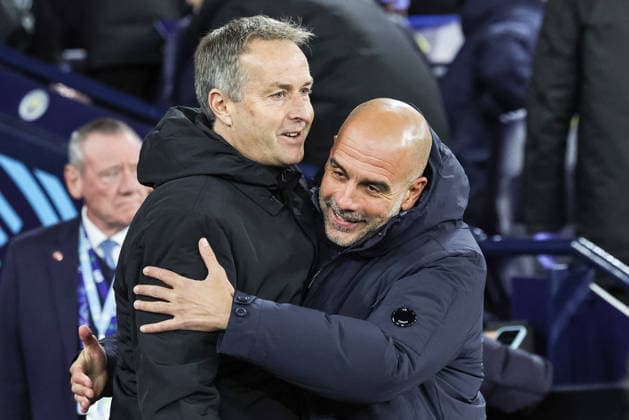 UEFA Champions League Matchday 5 of 8 Manchester City v Bayer 04 Leverkusen Pep Guardiola manager of Manchester City greats Kasper Hjulmand manager of Bayer 04 Leverkusen during the UEFA Champions League Matchday 5 of 8 Manchester City v Bayer 04 Leverkusen at City of Manchester Stadium, Manchester, United Kingdom, 25th November 2025 (Photo by Mark Cosgrove News Images) Manchester City of Manchester Stadium Manchester United, ManU Kingdom Copyright: xMarkxCosgrove NewsxImagesx