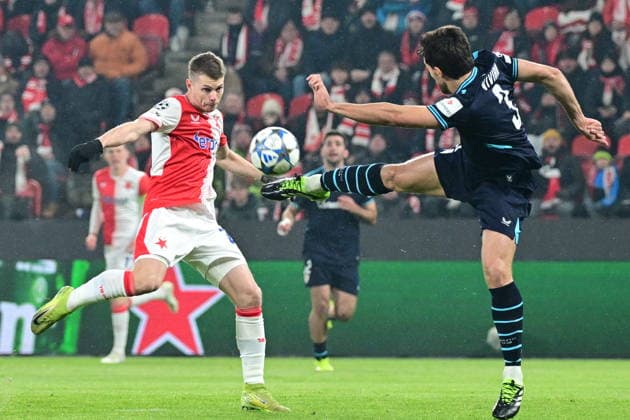 From left David Doudera of Slavia and Daniel Vivian of Bilbao in action during the Football Champions League, 5th round match: Slavia Prague vs Athletic Bilbao in Prague, Czech Republic, November 25, 2025. (CTKxPhoto RomanxVondrous) CTKPhotoP2025112507575  CTKPhotoP2025112507575