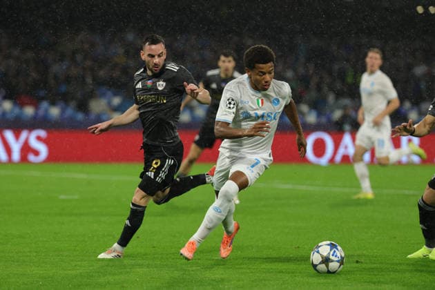 Napoli s David Neres during the UEFA Champions League football match between Napoli vs Qarabag - Champions League 2025 2026 - Diego Armando Maradona stadium November 25, 2025 Naples, Italy soccer  Copyright: xAlessandroxGarofalo LaPressex