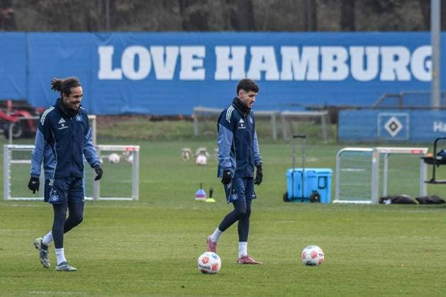 Yussuf Poulsen Daniel Elfadli HSV on the ball Germany , Hamburg , Volksparkstadion , Football , 1 Bundesliga , Training of Hamburger SV