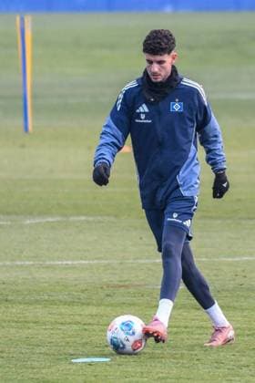 Daniel Elfadli HSV recovery training after injury on the ball Germany , Hamburg , Volksparkstadion , Football , 1 Bundesliga , Training of Hamburger SV