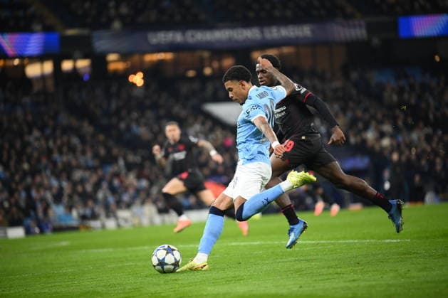 UEFA Champions League Manchester City vs Bayer 04 Leverkusen 25 11 2025 MANCHESTER, GREAT BRITAIN NOVEMBER 25 Savinho of Manchester City during the UEFA Champions League match between Manchester City vs Bayer 04 Leverkusen at Etihad Stadium on matchday 5 of the UEFA Champions League Season 2025 26 on November 25, 2025 in Manchester, Great Britain Copyright: xBEAUTIFULxSPORTS Mansoorx