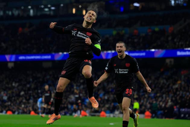 Manchester City v Bayer Leverkusen Champions League 25 11 2025. Alex Grimaldo (20) of Bayer Leverkusen celebrates scoring to make it 0-1 during the Champions League match between Manchester City and Bayer Leverkusen at the Etihad Stadium, Manchester, England on 25 November 2025. Manchester Etihad Stadium Manchester England Editorial use only , Copyright: xConorxMolloyx PSI-23265-0035