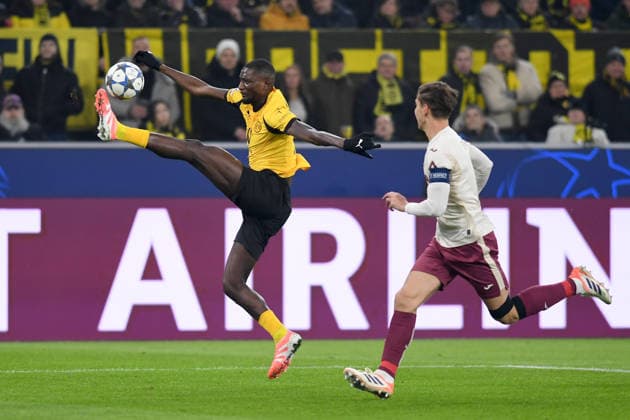 Serhou Guirassy Borussia Dortmund in action, on the ball, individual action during the UEFA Champions League 2025 26, Matchday 5 League Phase match between Borussia Dortmund and Villarreal CF, BVB Stadion on November 25, 2025 in Dortmund, Germany Photo by Ralf Treese DeFodi Images Serhou Guirassy Borussia Dortmund controls the ball during the UEFA Champions League 2025 26 League Phase MD5 match between Borussia Dortmund and Villarreal CF at BVB Stadion Dortmund on November 25, 2025 in Dortmund, Germany Photo by Ralf Treese DeFodi Images