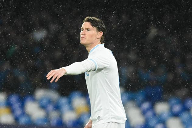 Scott McTominay of SSC Napoli gestures during the Uefa Champions League match between SSC Napoli vs Qarabag at Diego Armndo Maradona Stadium  Copyright: xAgostinoxGemito IPAxSportx xipa-agency.netx xx IPA_68377466 IPA_Agency_IPA68377466