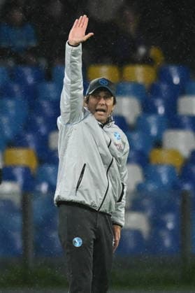 Antonio Conte Coach gestures coach of SSC Napoli during the Uefa Champions League match between SSC Napoli vs Qarabag at Diego Armndo Maradona Stadium  Copyright: xAgostinoxGemito IPAxSportx xipa-agency.netx xx IPA_68377518 IPA_Agency_IPA68377518