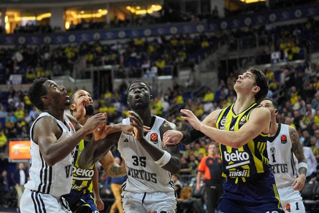 Fenerbahce Beko v Virtus Bologna - EuroLeague ISTANBUL, TURKIYE - NOVEMBER 25: Mouhamet Diouf (35) of Virtus Bologna in action during the EuroLeague week 13 match between Fenerbahce Beko and Virtus Bologna at Ulker Sports and Event Hall in Istanbul, Turkiye on November 25, 2025. Adem Kutucu Anadolu Istanbul Turkey. Editorial use only. Please get in touch for any other usage.  Copyright: x2025xAnadoluxAdemxKutucux