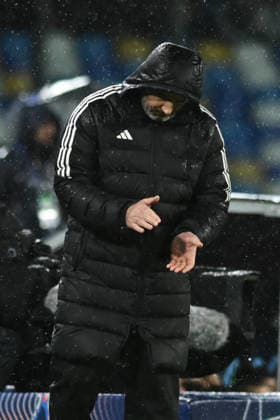 Gurban Gurbanov coach of Qarabag gestures during the Uefa Champions League match between SSC Napoli vs Qarabag at Diego Armndo Maradona Stadium  Copyright: xAgostinoxGemito IPAxSportx xipa-agency.netx xx IPA_68377618 IPA_Agency_IPA68377618
