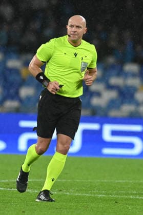 The referee of the match Szymon Marciniak in action during the Uefa Champions League match between SSC Napoli vs Qarabag at Diego Armndo Maradona Stadium  Copyright: xAgostinoxGemito IPAxSportx xipa-agency.netx xx IPA_68377623 IPA_Agency_IPA68377623