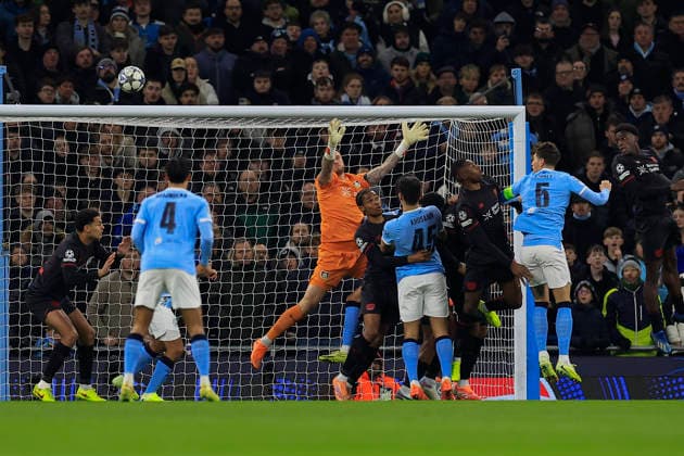 Manchester City v Bayer Leverkusen Champions League 25 11 2025. John Stones (5) of Manchester City sees his header go over the bar during the Champions League match between Manchester City and Bayer Leverkusen at the Etihad Stadium, Manchester, England on 25 November 2025. Manchester Etihad Stadium Manchester England Editorial use only , Copyright: xConorxMolloyx PSI-23265-0039