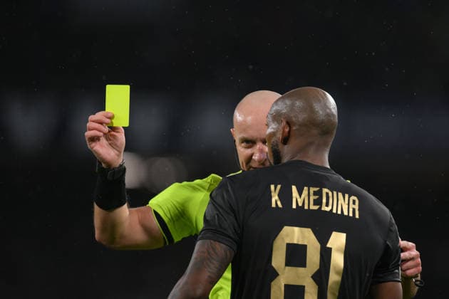 referee Szymon Marciniak issues a yellow card to Kevin Medina of Qarabag during the match Uefa Champions League Championship between S.S.C. Napoli and Qarabag at the Maradona Stadium on Nov 25, 2025 in Naples, Italy. during SSC Napoli vs Qarabag FK, UEFA Champions League football match in Naples, Italy, November 25 2025  Copyright: xRobertoxRamaccia IPAxSportx xipa-agency.netx xx IPA_68377868 IPA_Agency_IPA68377868