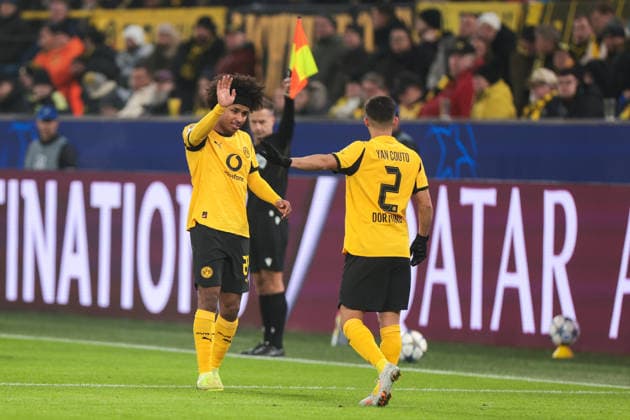 25 11 2025, Football, Season 2025 2026, UEFA Champions League, Matchday 5, Borussia Dortmund, FC Villareal, v l Karim Adeyemi Borussia Dortmund , Yan Couto Borussia Dortmund , Dortmund Signal Iduna Park NRW Germany xRHR PHOTO DEx Copyright: DennisxEwert RHR-FOTOx RHR-FOTO DE