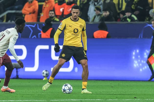Sport, Football, UEFA Champions League Season 2025 2026 League Phase 5 Matchday Borussia Dortmund FC Villarreal 25 11 2025, SIGNAL IDUNA PARK Felix Nmecha Borussia Dortmund, 8 Dortmund SIGNAL IDUNA PARK North Rhine-Westphalia Germany
