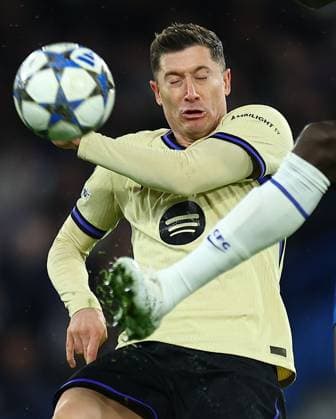 Robert Lewandowski of Barcelona Chelsea v Barcelona, UEFA Champions League , Football, Stamford Bridge, London, UK - 25 Nov 2025London Stamford Bridge United Kingdom EDITORIAL USE ONLY No use with unauthorised audio, video, data, fixture lists, club league logos or live services. Online in-match use limited to 120 images, no video emulation. No use in betting, games or single club league player publications. Copyright: xShutterstockx 15918405aa