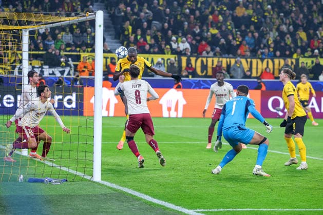 25 11 2025, Football, UEFA Champions League, Borussia Dortmund FC Villarreal, BVB Stadion, Matchday 5, Season 2025 2026 Header goal Goal kick to score 1 0 by scorer Serhou Guirassy BVB 09 Regulations prohibit any use of photographs as image sequences and or quasi video North Rhine-Westphalia Germany
