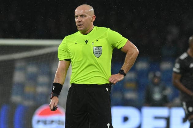 The referee of the match Szymon Marciniak in action during the Uefa Champions League match between SSC Napoli vs Qarabag at Diego Armndo Maradona Stadium  Copyright: xAgostinoxGemito IPAxSportx xipa-agency.netx xx IPA_68378143 IPA_Agency_IPA68378143