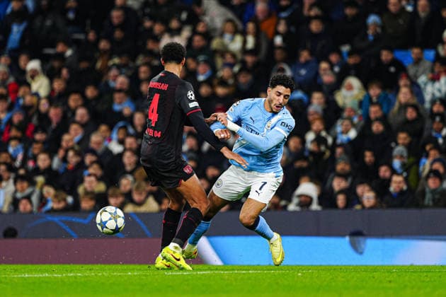 Jarell Quansah Bayer 04 Leverkusen, 04 , Omar Marmoush Manchester City, 07 ENG, Manchester City vs Bayer 04 Leverkusen, Football, UEFA Champions League, Matchday 5, 2025 2026 season, 25 11 2025 ENG, Manchester City vs Bayer 04 Leverkusen, Football, UEFA Champions League, Matchday 5, 2025 2026 season, 25 11 2025 Manchester Copyright: xEibner-Pressefoto MarcelxvonxFehrnx EP_MFN