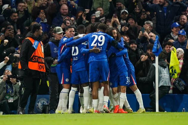Chelsea v Barcelona, UEFA Champions League Enzo Fernandez of Chelsea, Moises Caicedo of Chelsea, Wesley Fofana of Chelsea and Marc Cucurella of Chelsea celebrating Jules Kounde of Barcelona s own goal to make it 1-0 during the Chelsea v FC Barcelona, Barca UEFA Champions League match at Stamford Bridge, London, England on 25 November 2025 Credit: Dylan Hepworth Every Second Media Editorial use only. All images are copyright Every Second Media Limited. No images may be reproduced without prior permission. Copyright: xIMAGO EveryxSecondxMediax ESM-1677-0048 DylanxHepworthx xEveryxSecondxMediax