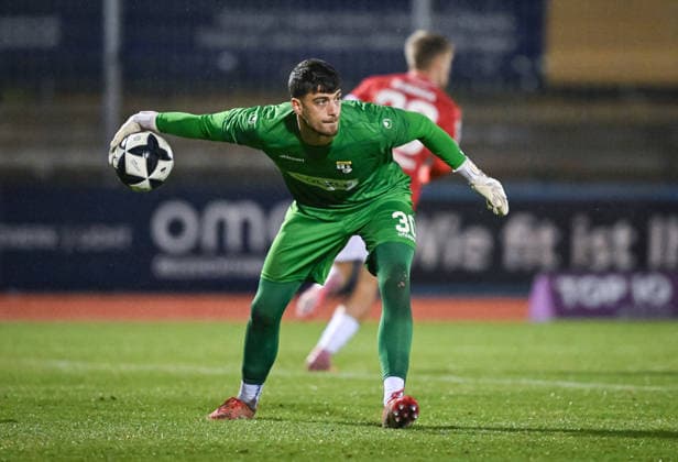 Football Regionalliga 2025 2026 25 11 2025 TSG Balingen SG Sonnenhof Grossaspach Goalkeeper Elvin Kovac TSG Balingen