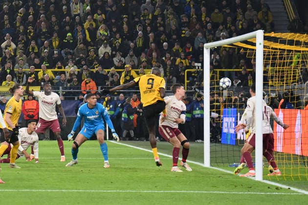 Serhou Guirassy Borussia Dortmund , mi , scores the goal with this header to 1 0 25 11 2025, Football, UEFA Champions League 2025 2026, Matchday 5, Borussia Dortmund FC Villarreal UEFA regulations prohibit any use of photographs as image sequences and or quasi video Dortmund Signal Iduna Park Nordrhein Westfalen Germany Team2