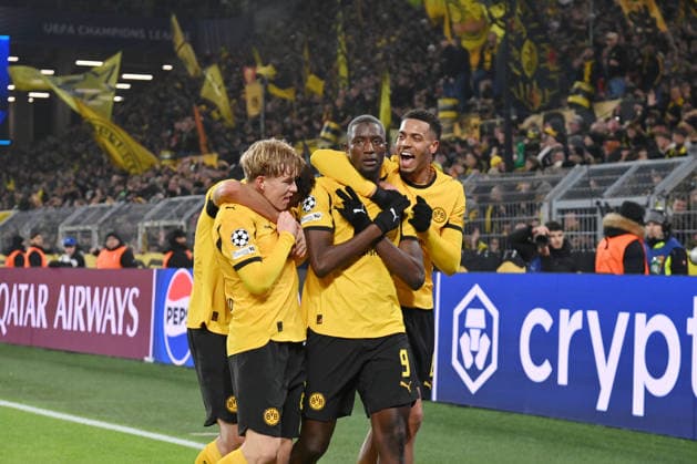 Cheers 1 0, v re , Felix Nmecha Borussia Dortmund , Serhou Guirassy Borussia Dortmund , Daniel Svensson Borussia Dortmund 25 11 2025, Football, UEFA Champions League 2025 2026, Matchday 5, Borussia Dortmund FC Villarreal UEFA regulations prohibit any use of photographs as image sequences and or quasi video Dortmund Signal Iduna Park Nordrhein Westfalen Germany Team2
