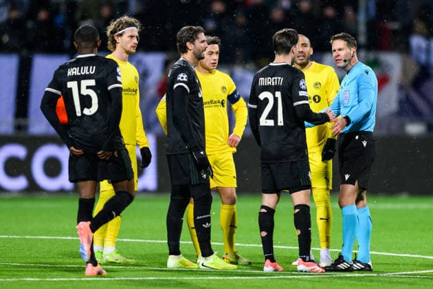 251125 Danny Makkelie, referee, during a VAR goal check during the UEFA Champions League football match between Bodo Glimt and Juventus on November 25, 2025 in Bodo Photo Marius Simensen BILDBYRAN COP 238 MM0049 bbeng football fotball fotboll soccer uefa champions league mesterligaen bodo glimt juventus  Copyright: MARIUSxSIMENSEN BB251125BB945